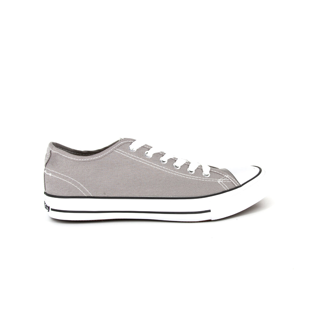 รองเท้าผ้าใบแฟชั่น รุ่น 1207 สีเทา โชว์หน้าผ้าแคนวาสและเส้นคาดขอบยางสุดคลาสสิก มุมมองด้านข้าง