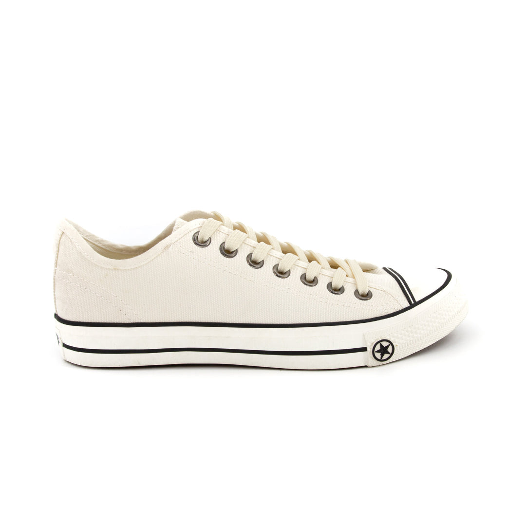 รองเท้าผ้าใบ รองเท้าผ้าใบผูกเชือก รองเท้าผ้าใบผูกเชือกผู้ชาย รองเท้าผ้าใบผูกเชือกผู้หญิงสีครีม ลายดาวสุดเทห์ ใส่สบาย น้ำหนักเบา