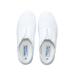 รองเท้าสลิปออน หันหน้า