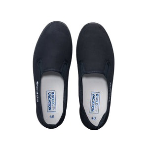 รองเท้าสลิปออน หันหน้า