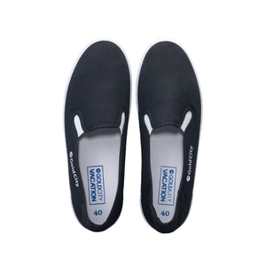 รองเท้าสลิปออน หันหน้า