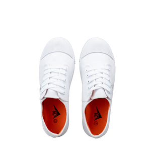 รองเท้านักเรียน หันหน้า