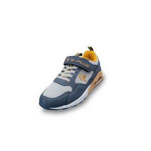 รองเท้าผ้าใบ หันหน้า