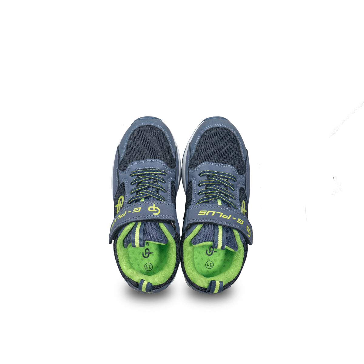 รองเท้าผ้าใบ หันหน้า