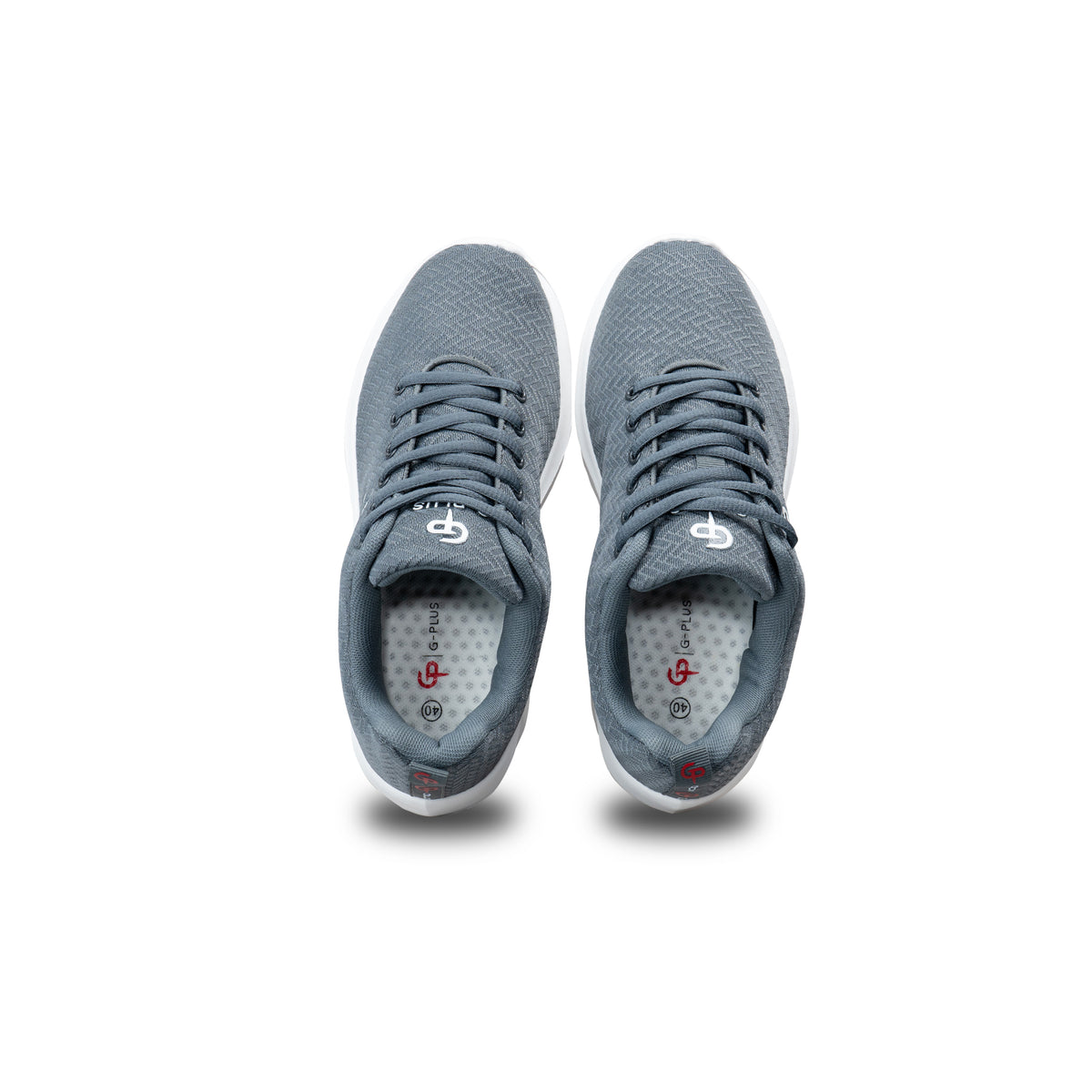 รองเท้าผ้าใบ หันหน้า