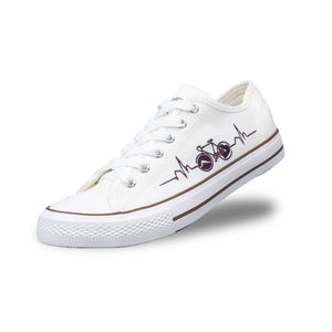 รองเท้าผ้าใบ รองเท้าผ้าใบผูกเชือก รองเท้าผ้าใบผูกเชือกผู้ชาย รองเท้าผ้าใบผูกเชือกผู้หญิงสีครีม ลายจักรยานสุดเท่ห์ นุ่ม เบา ใส่สบาย