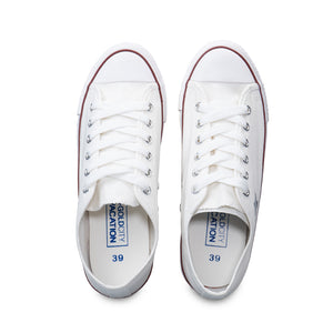 รองเท้าผ้าใบ รองเท้าผ้าใบผูกเชือก รองเท้าผ้าใบผูกเชือกผู้ชาย รองเท้าผ้าใบผูกเชือกผู้หญิงสีครีม ลายดาวสะท้อนแสง นุ่ม เบา ใส่สบาย