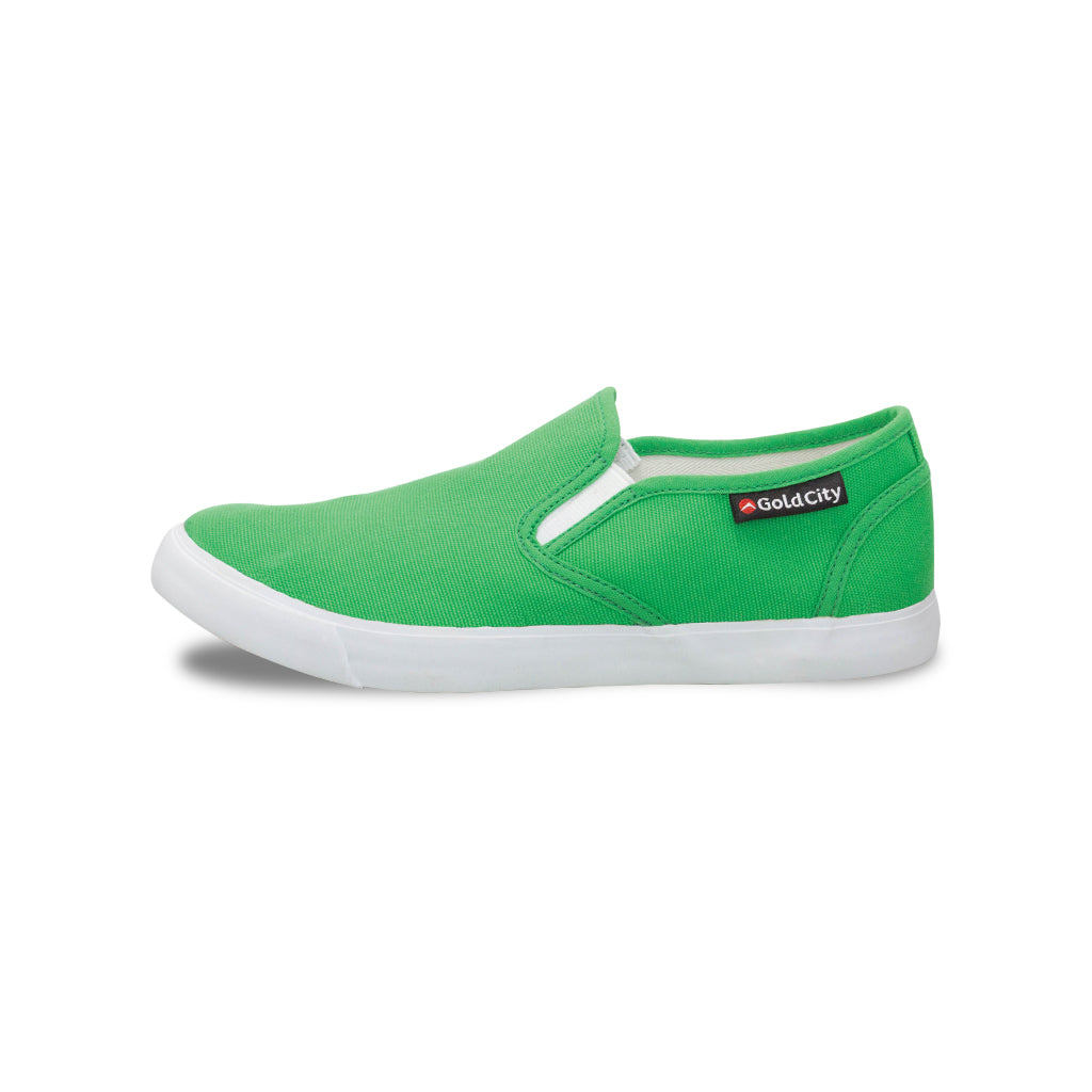 รองเท้าผ้าใบสลิปออน รุ่น 1271 สีเขียว โชว์หน้าผ้าใบคอตตอนและทรงรองเท้าอเนกประสงค์แมทช์ง่าย มุมมองด้านข้าง