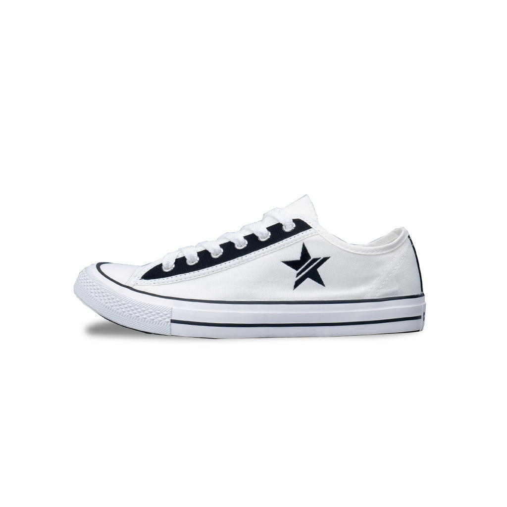 รองเท้าผ้าใบ รองเท้าผ้าใบผูกเชือก รองเท้าผ้าใบผูกเชือกผู้ชาย รองเท้าผ้าใบผูกเชือกผู้หญิงสีขาว/ดำ ลายดาวสุดเท่ห์ นุ่น เบา ใส่สบาย 