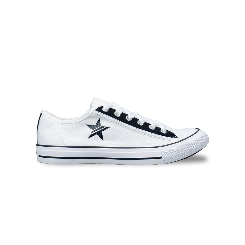 รองเท้าผ้าใบ รองเท้าผ้าใบผูกเชือก รองเท้าผ้าใบผูกเชือกผู้ชาย รองเท้าผ้าใบผูกเชือกผู้หญิงสีขาว/ดำ ลายดาวสุดเท่ห์ นุ่น เบา ใส่สบาย 