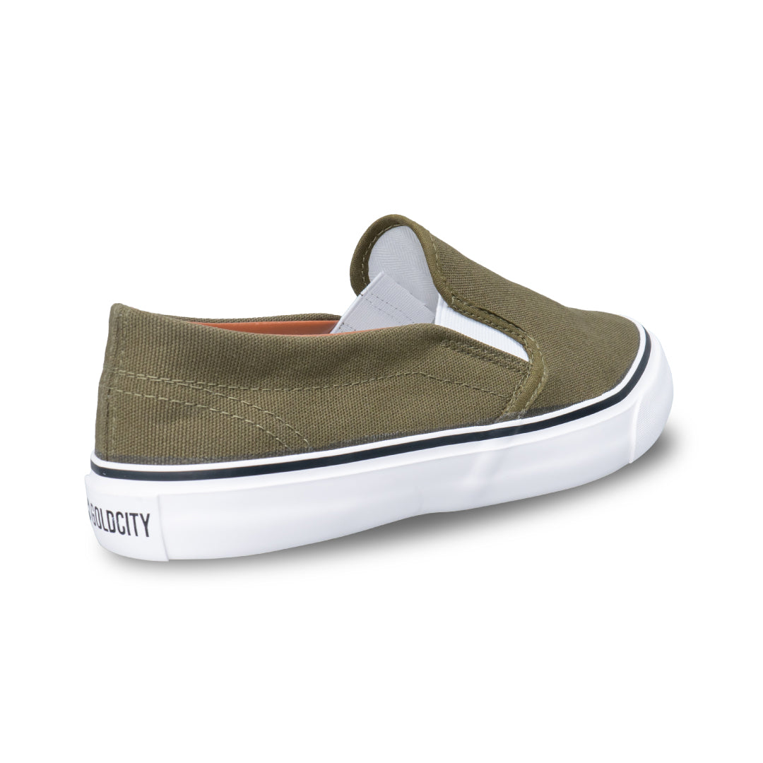 รองเท้าผ้าใบ รองเท้าผ้าใบสลิปออนผู้หญิงสีเขียวขี้ม้า มีขอบบุนวมสีน้ำตาล ไม่กัดท้าย น้ำหนักเบา สวมใส่ง่าย