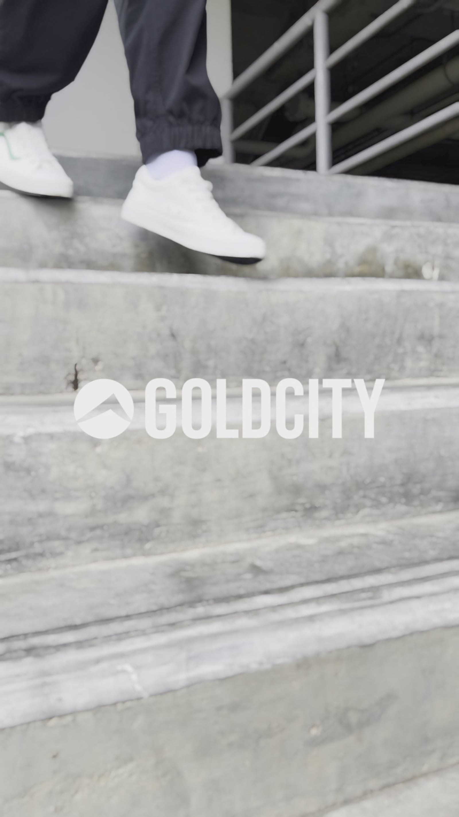 วิดีโอโชว์รายละเอียดรองเท้าผ้าใบ GOLDCITY รุ่น NO02