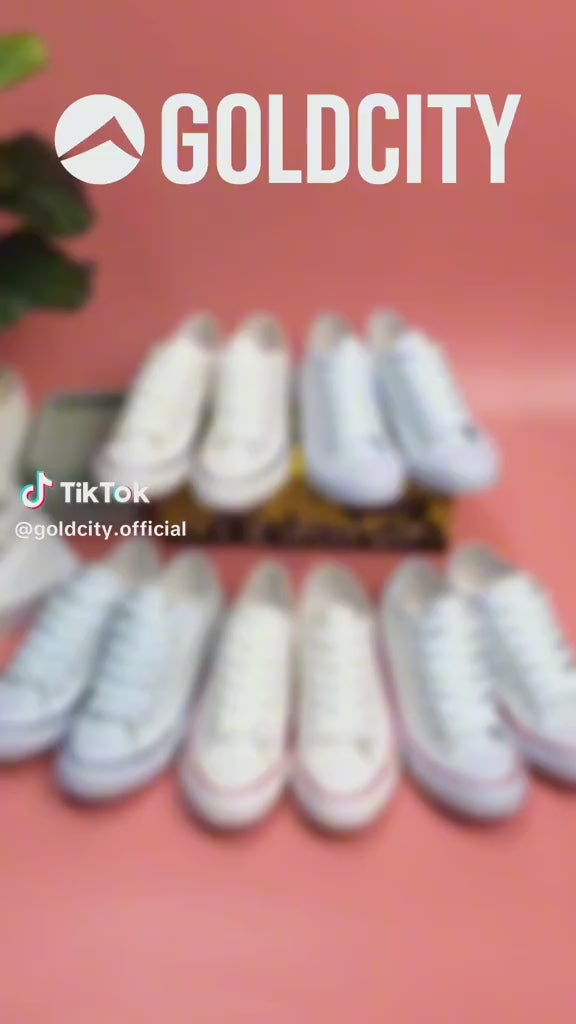 รองเท้าผ้าใบ รองเท้าผ้าใบผูกเชือก รองเท้าผ้าใบผูกเชือกผู้ชาย รองเท้าผ้าใบผูกเชือกผู้หญิงสีครีม,ครีม/ดำ,ขาว/แดง,ขาว/ดำ,ขาว/เงิน คลาสสิค ใส่สบาย น้ำหนักเบา